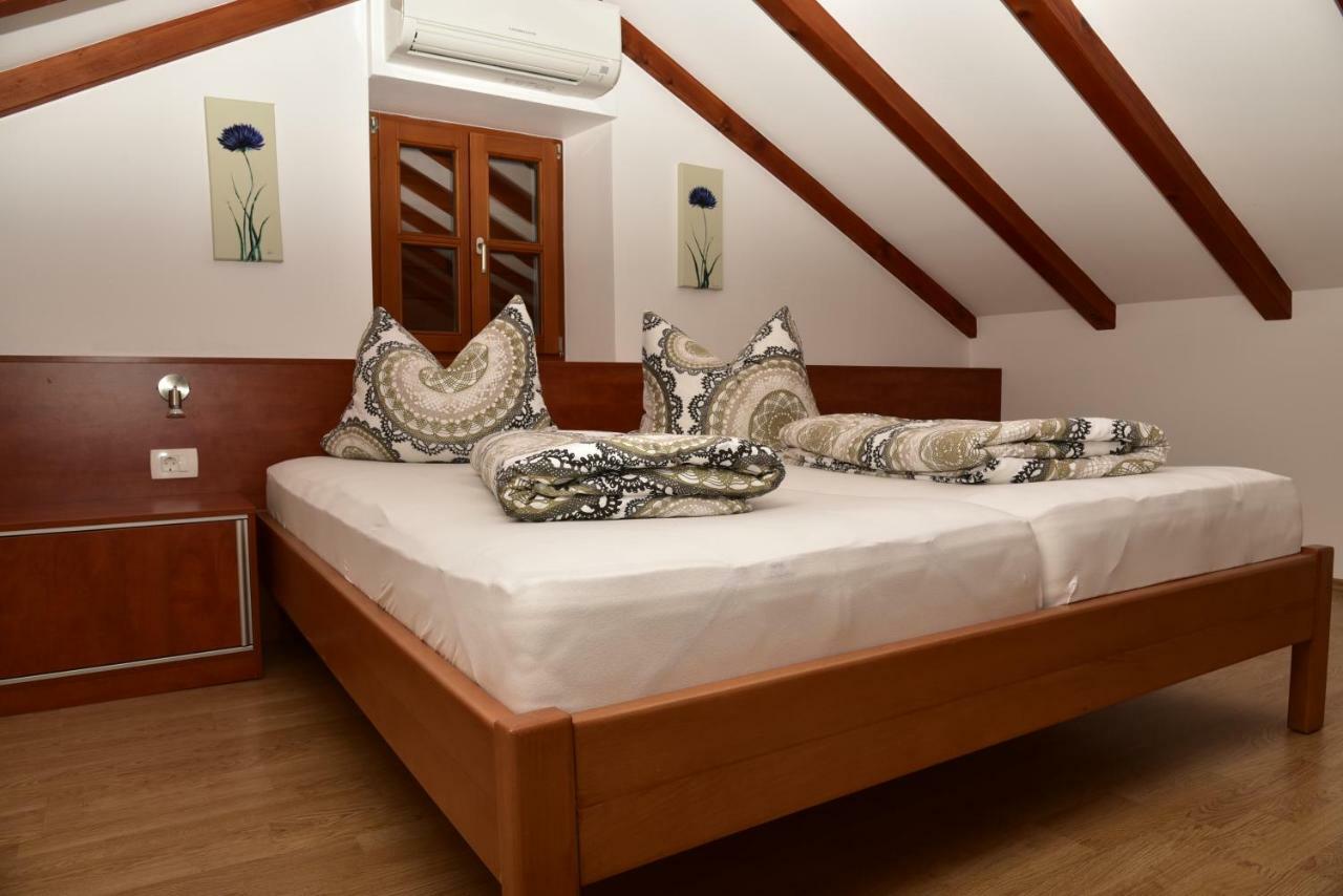 Villa Finka Малинска Екстериор снимка